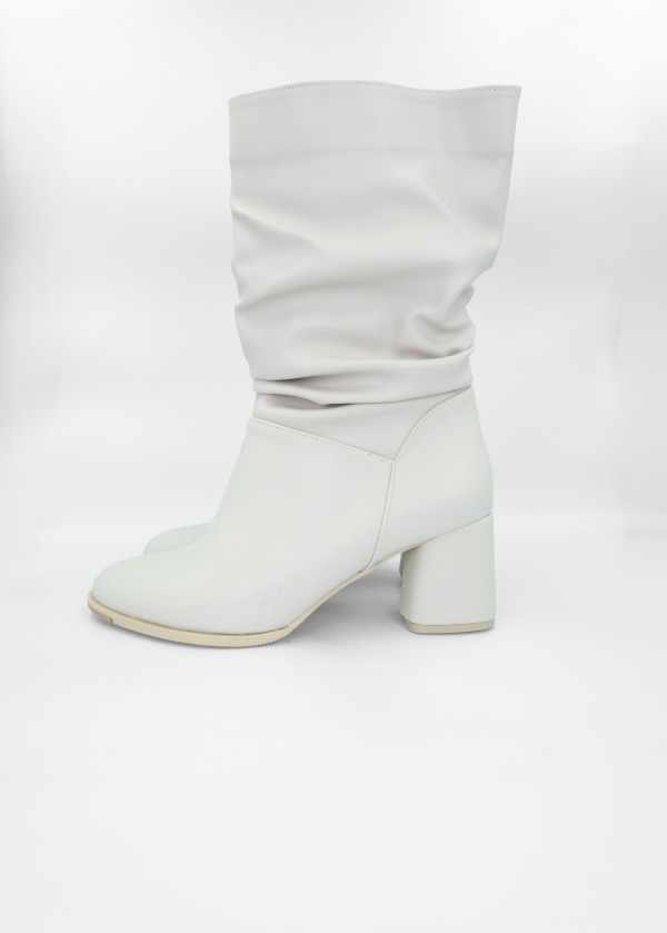 Beyaz Körüklü Bot