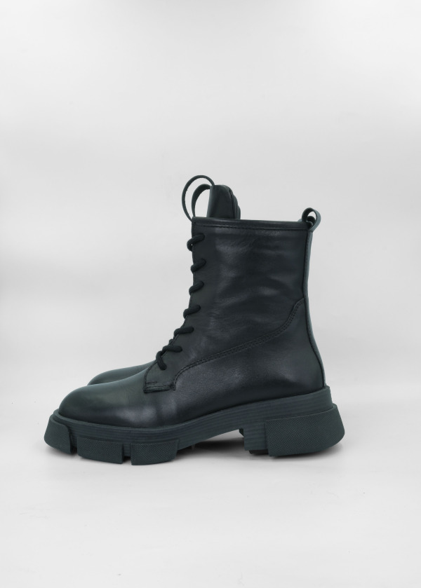 Siyah Deri Kısa Bot