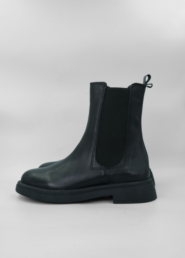 Siyah Deri Elastik Yan Bantlı Bot